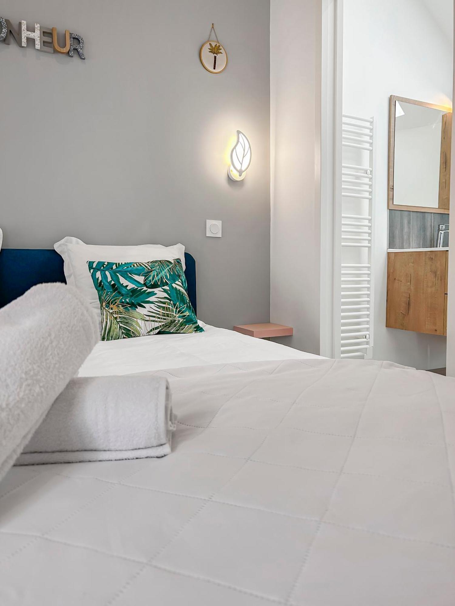 Appartement L'Atypique Hyper Centre Wifi Et Netflix Gratuit à Mayenne Extérieur photo