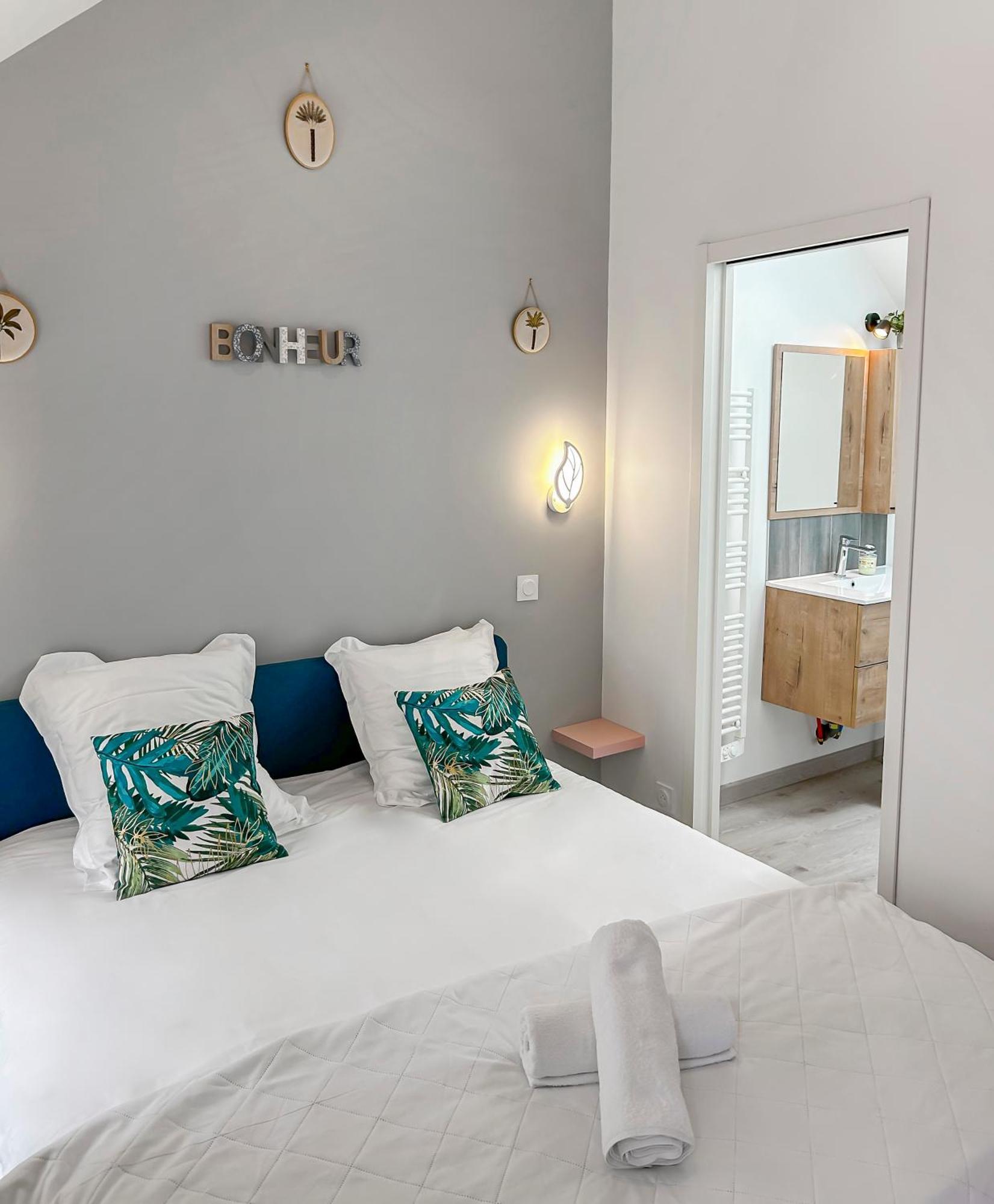 Appartement L'Atypique Hyper Centre Wifi Et Netflix Gratuit à Mayenne Extérieur photo