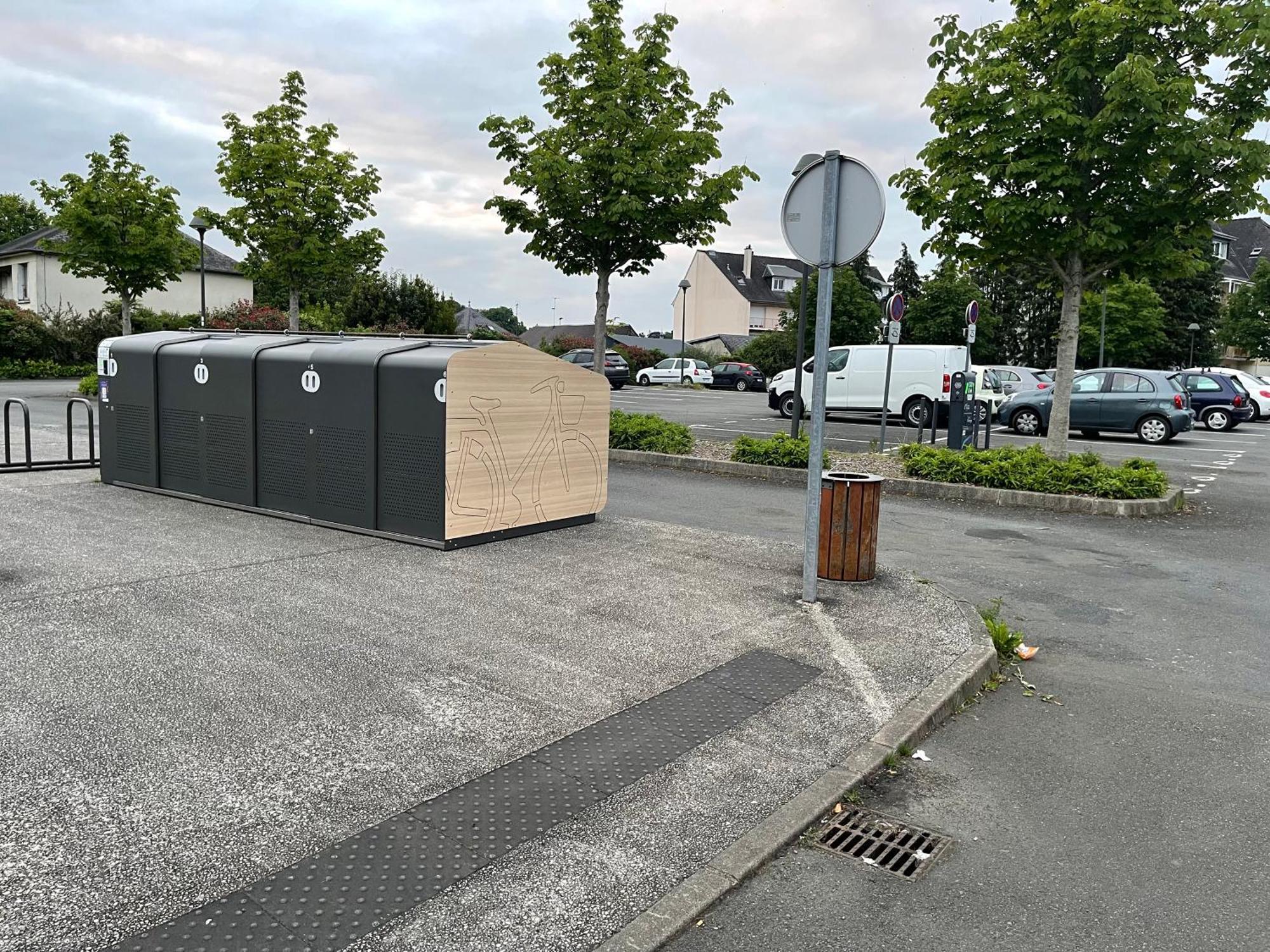 Appartement L'Atypique Hyper Centre Wifi Et Netflix Gratuit à Mayenne Extérieur photo